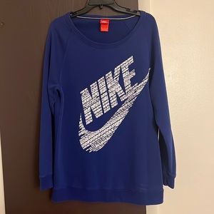 Oversized Nike sweatshirt
